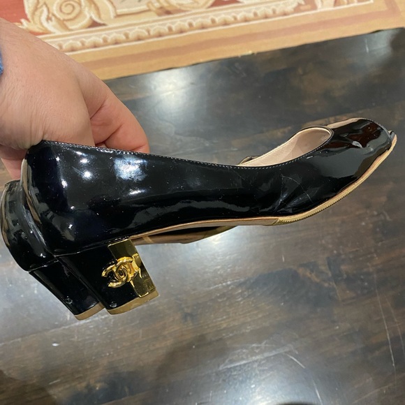 Rare Chanel Patent Two Tone Heels - Picture 3 of 12